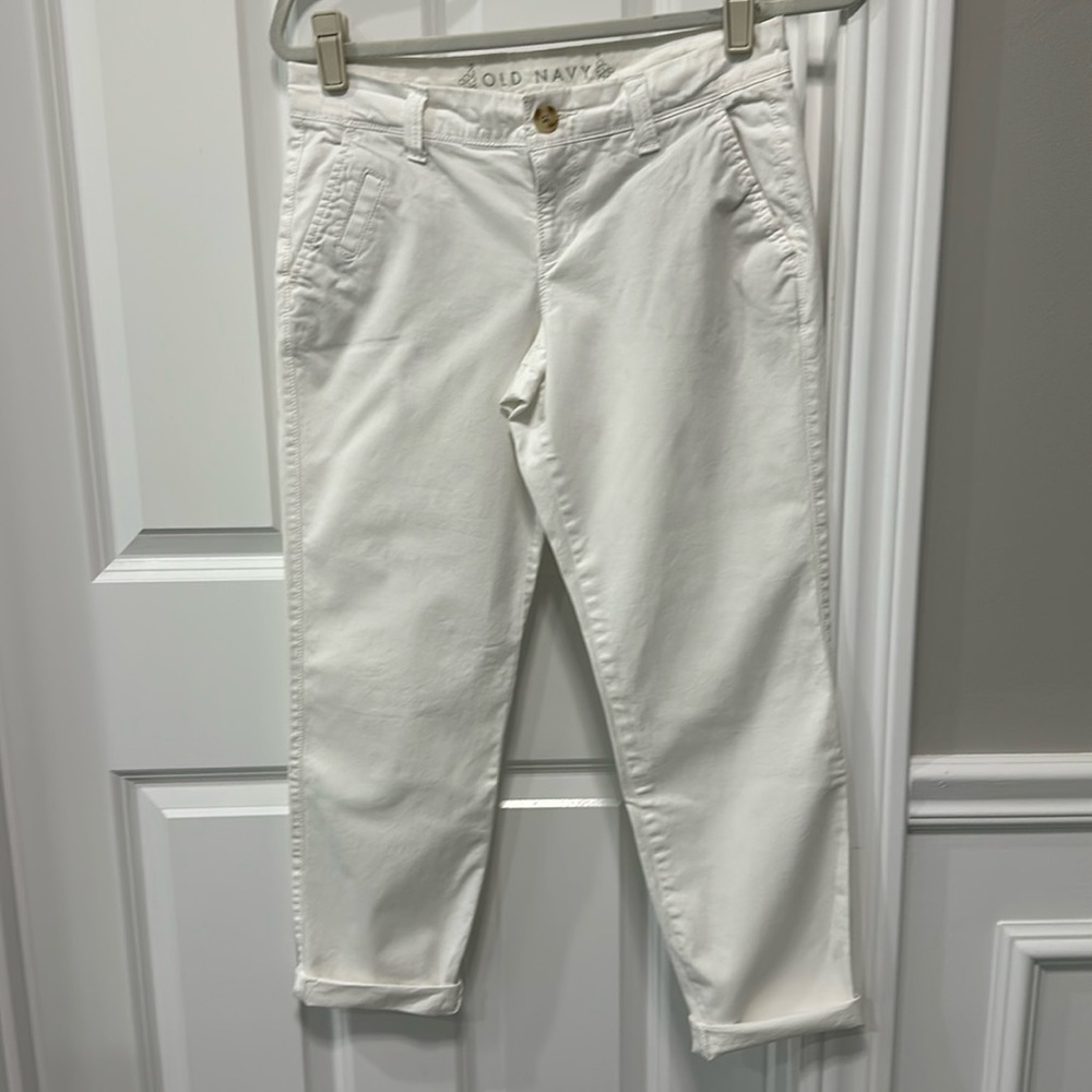 Old Navy White Cropped Chino Pants